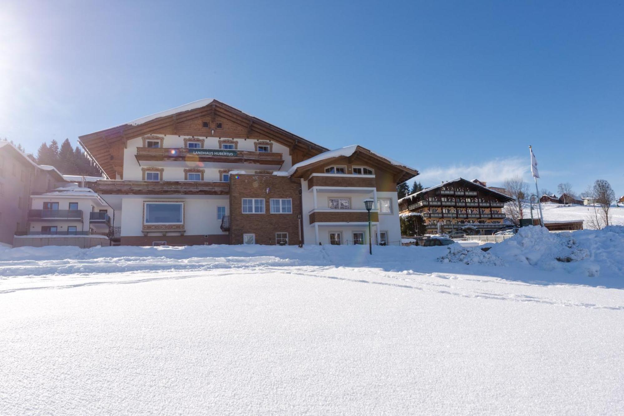 Appartements Landhaus Hubertus Wellness & Breakfast Schladming Bagian luar foto