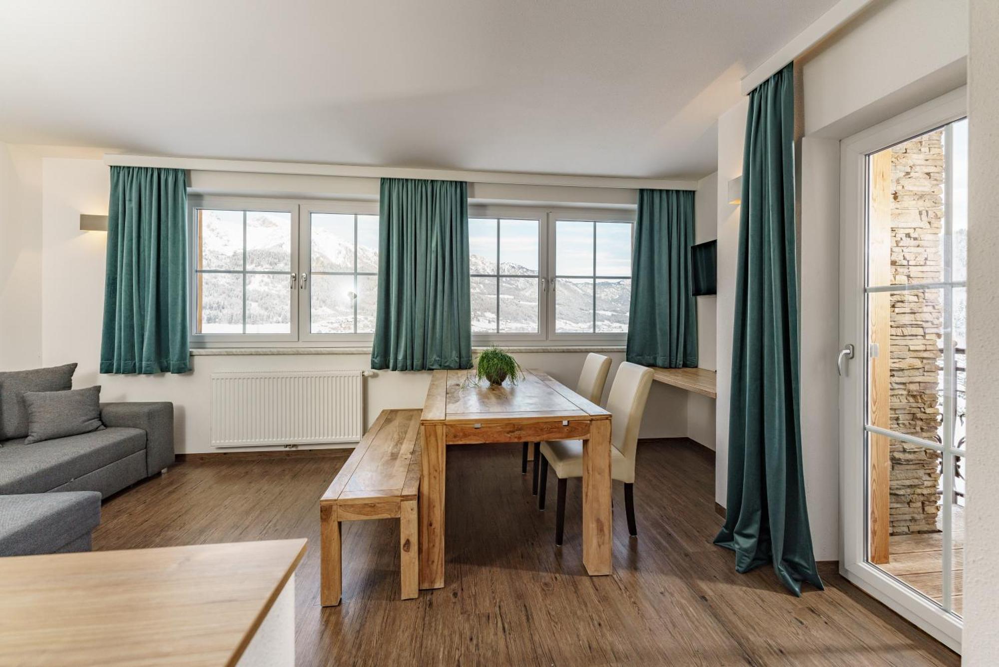 Appartements Landhaus Hubertus Wellness & Breakfast Schladming Bagian luar foto